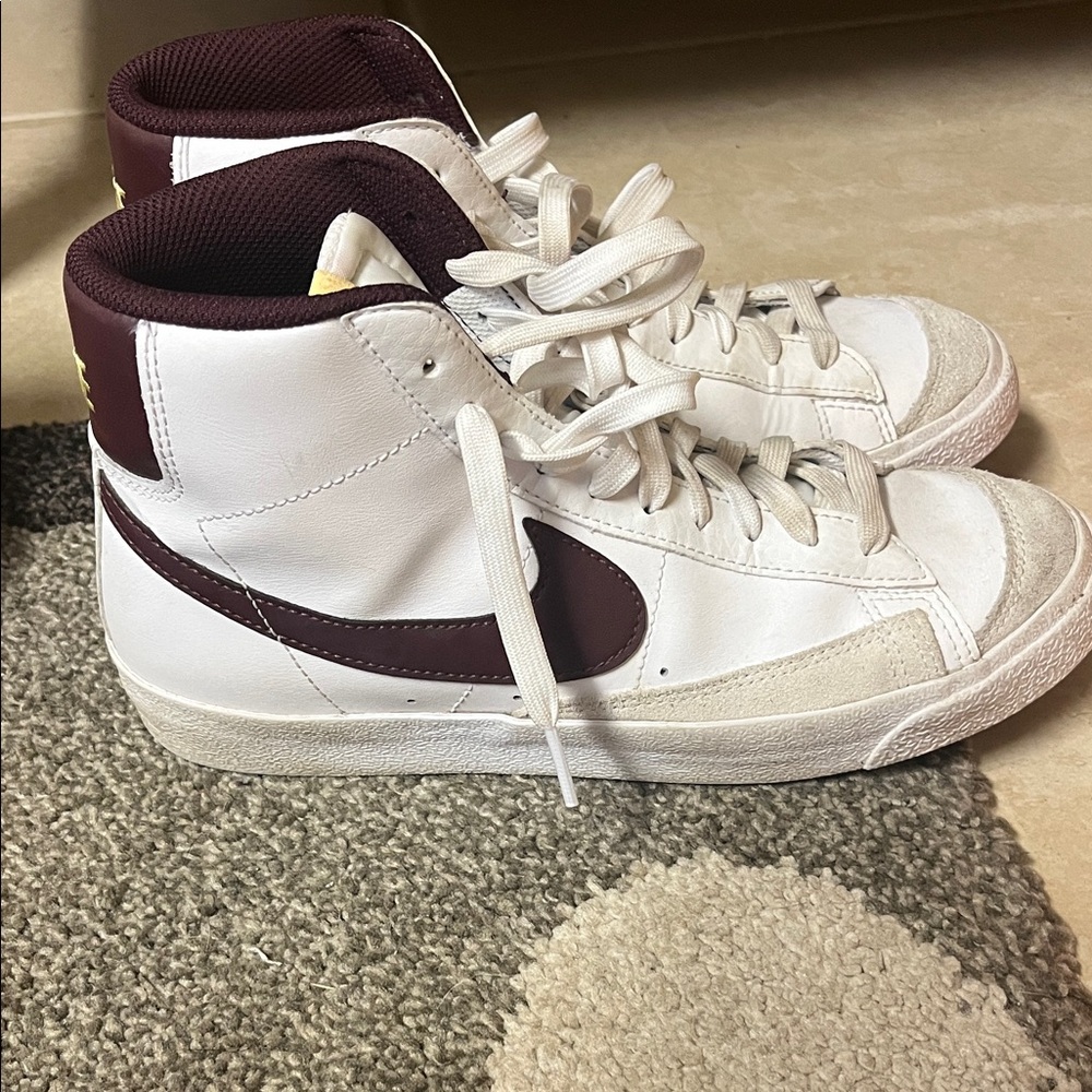 Nike kid’s Blazer mi 77 sz 6.5